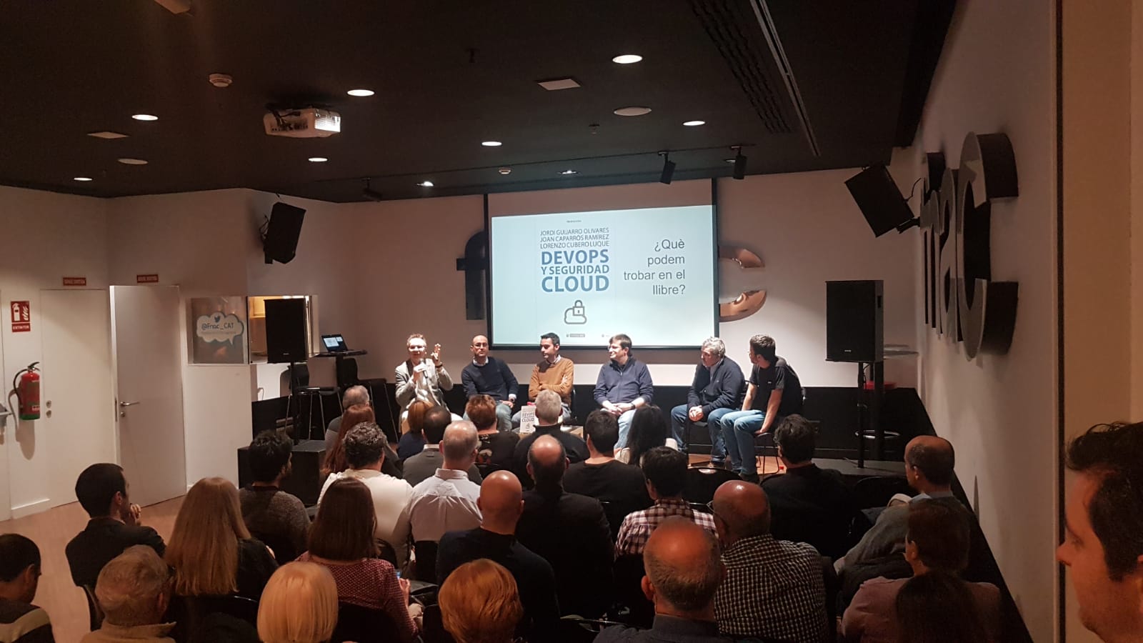 Presentación del libro “DevOps y seguridad cloud” en el FNAC Fòrum